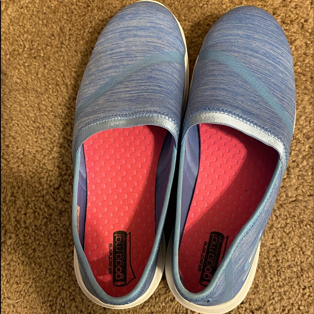 Sketchers shoes